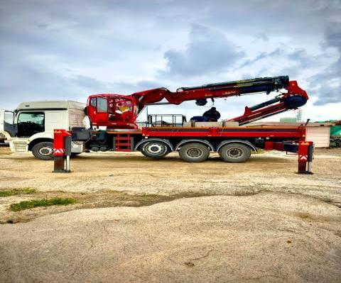 38 ton kaldırma kapasitesine sahip mobil vinç